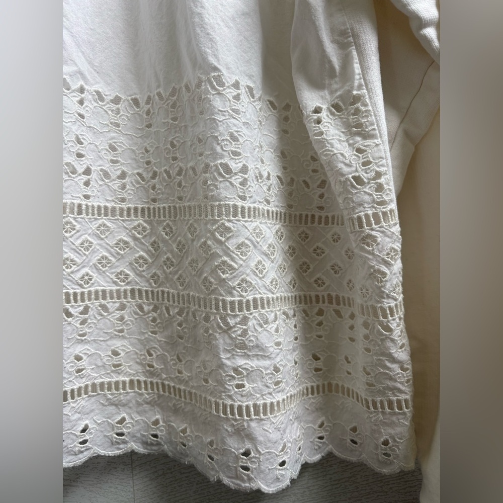 J. Crew White Eyelet Back Sweatshirt Medium Cotton Lace Embroidered - Picture 8 of 10
